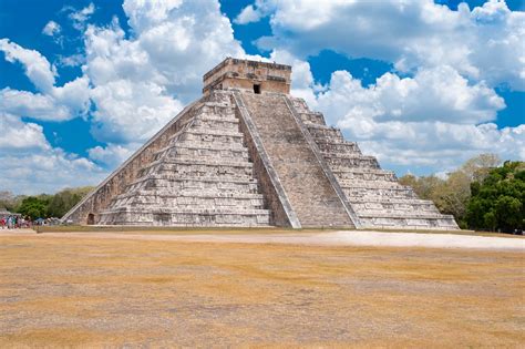  A Guide to Mexican Architecture: Exploring the Rhythms of Sun and Stone – A Sensory Odyssey Through Mexico’s Architectural Soul!