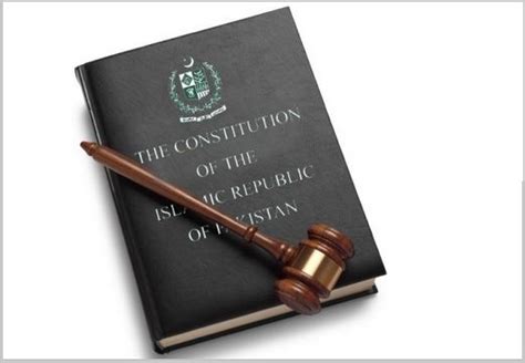  Your Right to Justice: A Treatise on Constitutional Law in Pakistan  – A captivating exploration of justice and its delicate dance with societal norms!